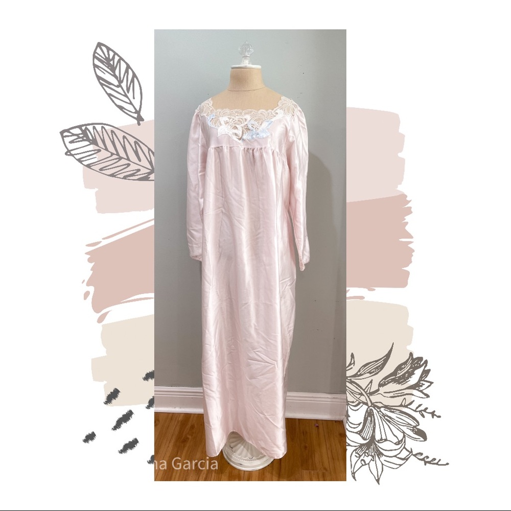 Vintage Natori Nightgown